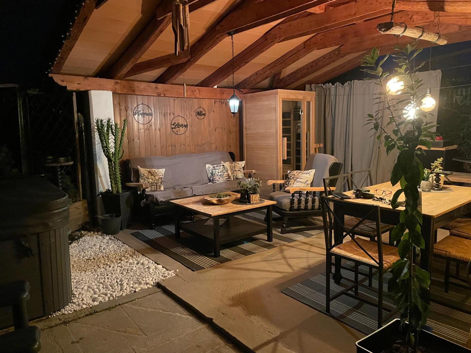 Villa Noa Jacuzzi & Sauna Izola Exterior foto