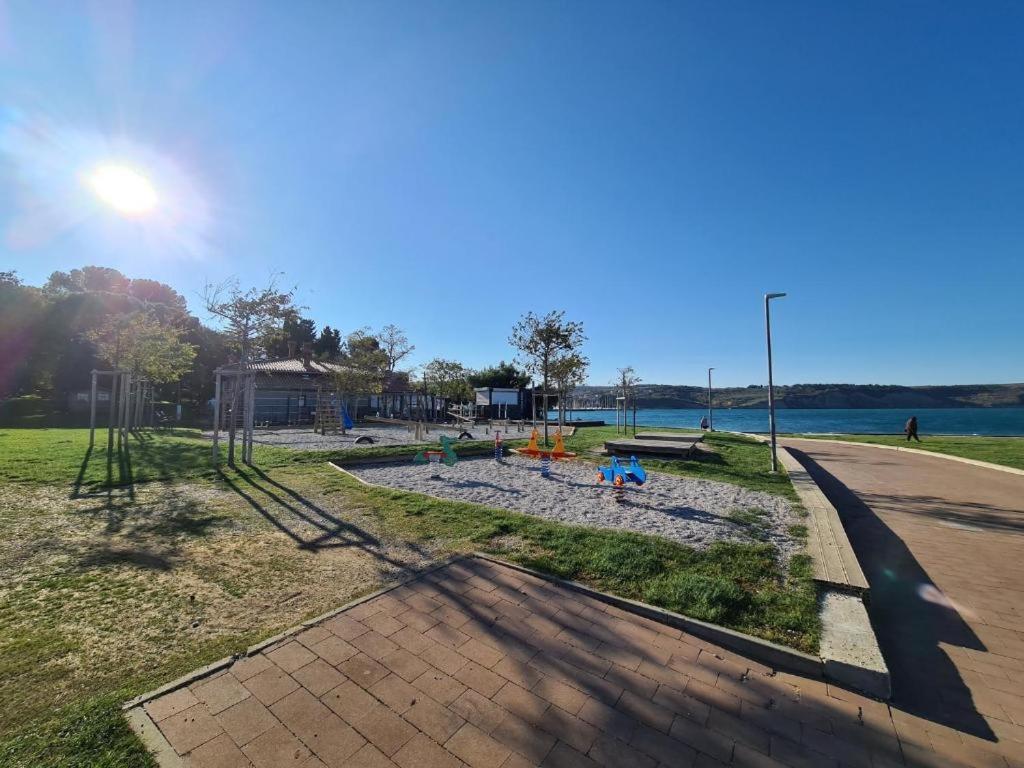 Villa Noa Jacuzzi & Sauna Izola Exterior foto